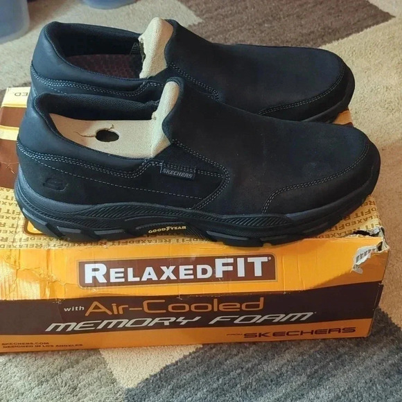 Skechers Men's Respected-Calum Goodyear Rubber Low Profile Leather  Size 13 - Picture 1 of 6